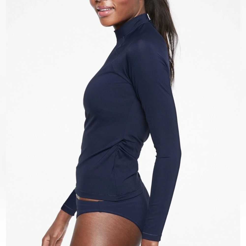 Athleta North Point Rashguard Women’s Size M Long Sleeve Zip Back Blue UPF 50+ - Picture 4 of 13